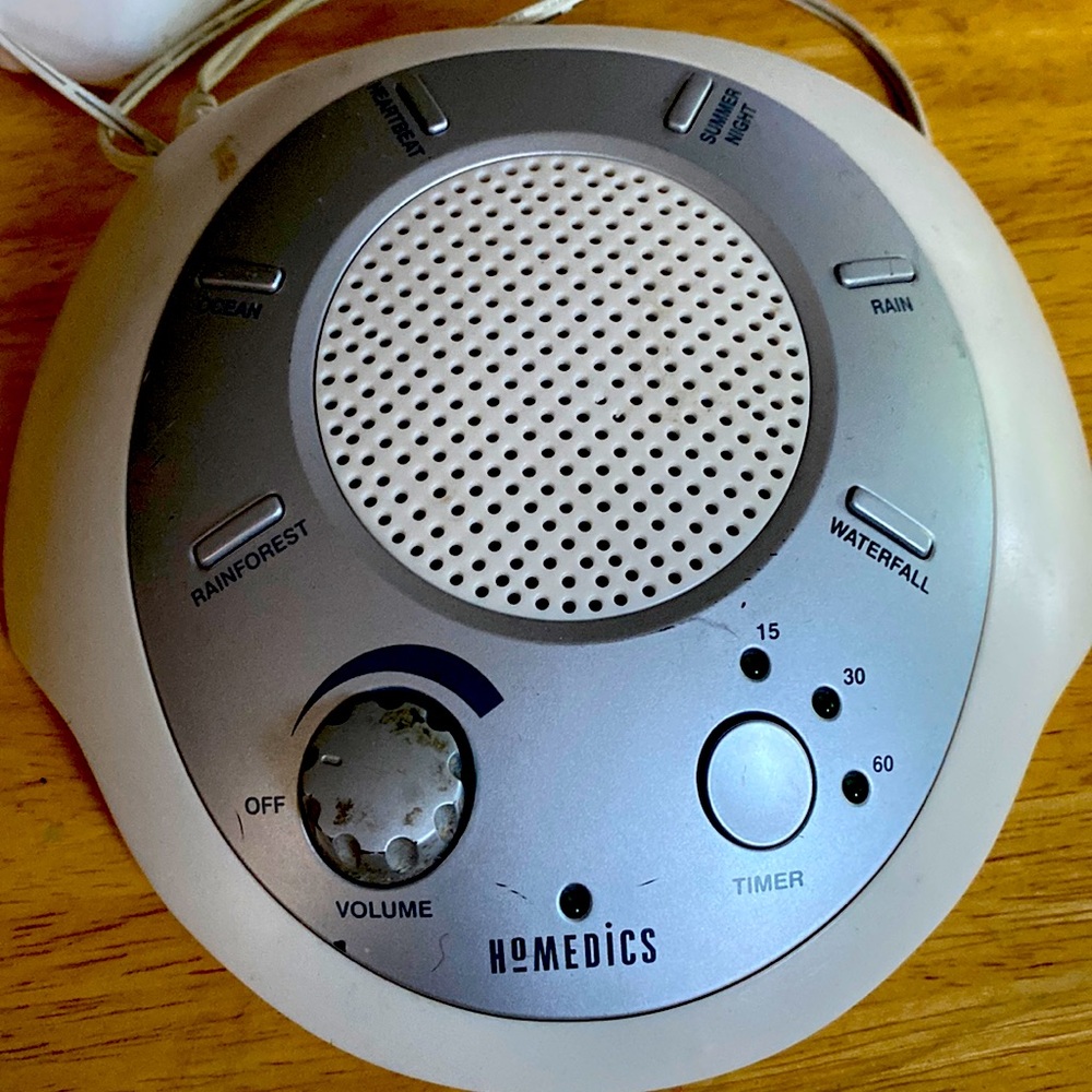 Homedics sound machine will definitely put you to sleep 7’ by 6’